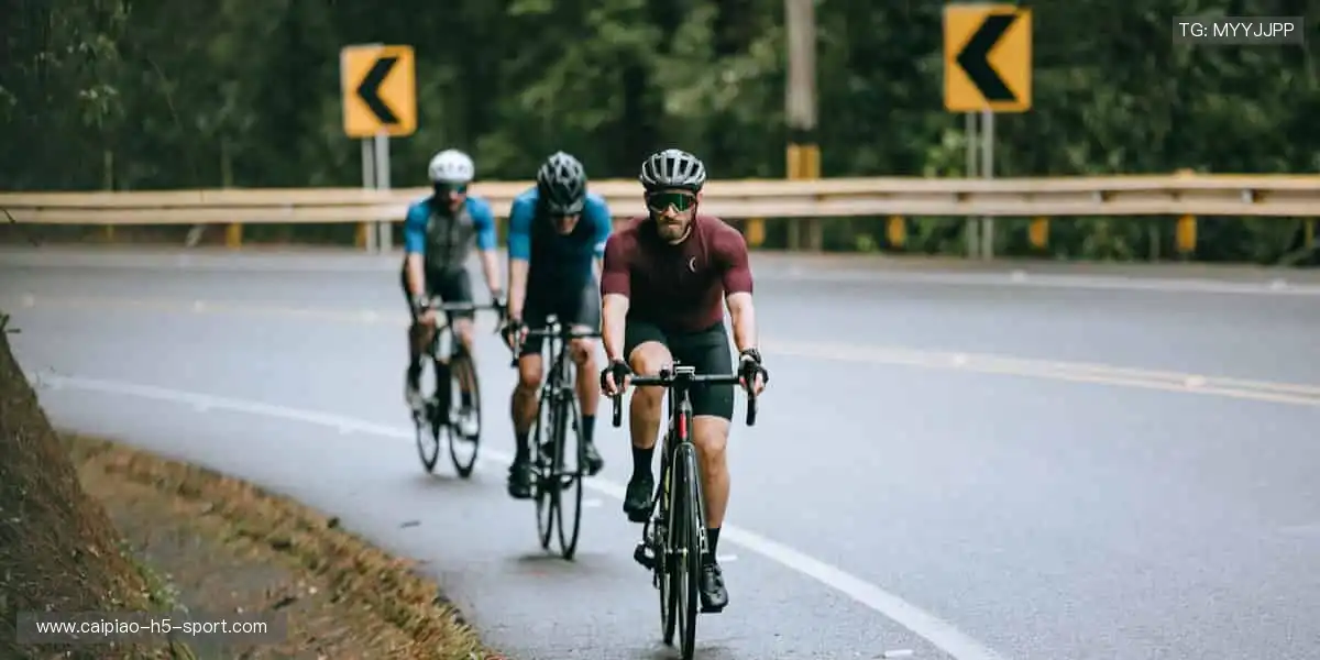 🌐📺 全球直播，同步狂欢！